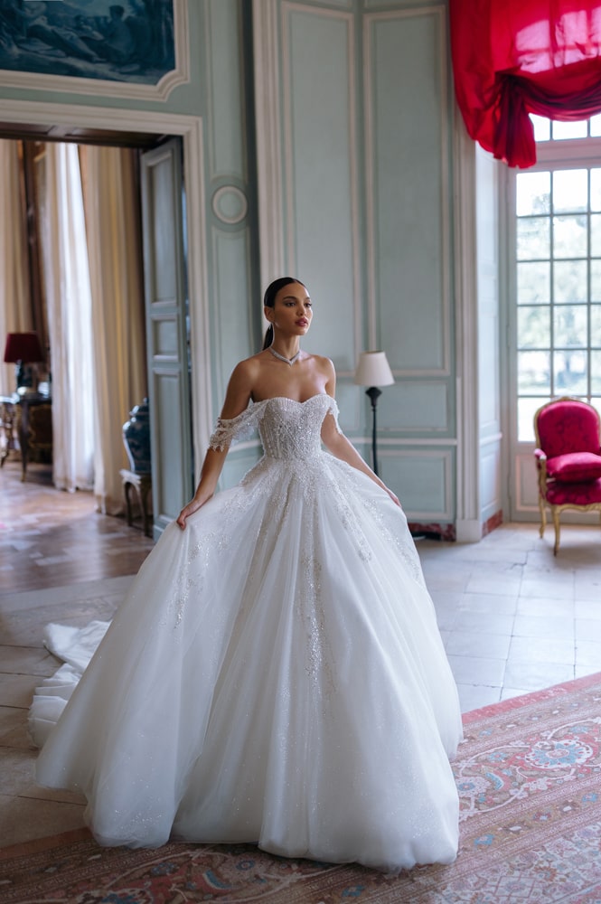 Ari 1 wedding dress by WONÁ Concept from Atelier collection
